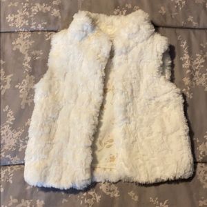Carter’s fuzzy cream vest. Size 3T.